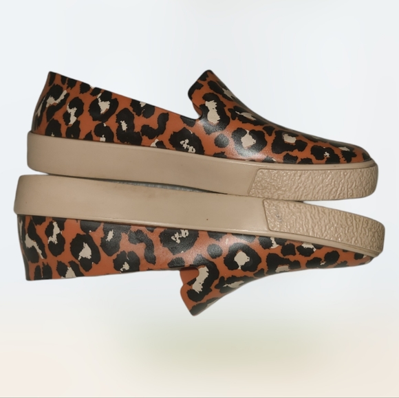 Mel by Melissa Ground III Slip On Shoes | Size 8 - Picture 3 of 12